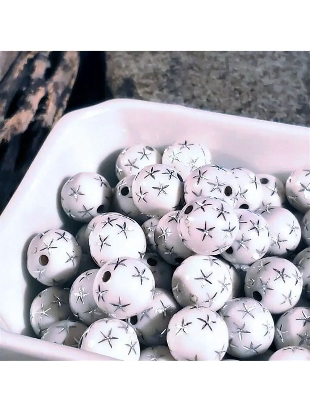 10 Vintage Retro White Silver Stars 12mm Round Acrylic Shabby Chic Beads
